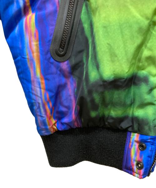 DIESEL（ディーゼル）DIESEL (ディーゼル) サイケデリックオーバープリント中綿ジャケット ブラック サイズ:SIZE Mの古着・服飾アイテム