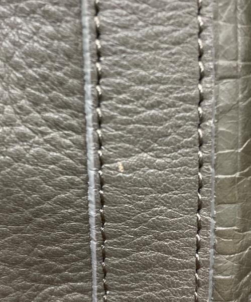 BURBERRY（バーバリー）BURBERRY (バーバリー) エンボス加工レザートートバッグ グレーの古着・服飾アイテム