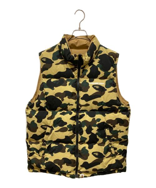 A BATHING APE（アベイシングエイプ）A BATHING APE (アベイシングエイプ) Camo Reversible Down Vest オリーブ サイズ:Mの古着・服飾アイテム