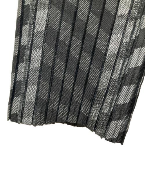 ISSEY MIYAKE（イッセイミヤケ）ISSEY MIYAKE (イッセイミヤケ) 総柄プリーツジャケット ブラック サイズ:SIZE 3の古着・服飾アイテム