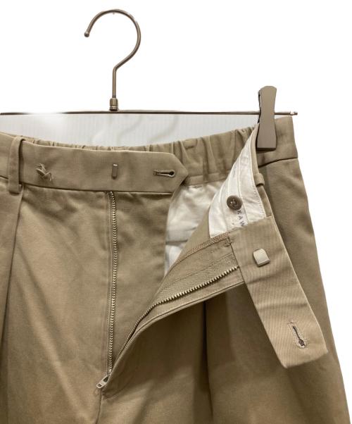 MARKAWARE（マーカウェア）MARKAWARE (マーカウェア) WESTPOINT NEW CLASSIC FIT TROUSERS ベージュ サイズ:SIZE 2の古着・服飾アイテム