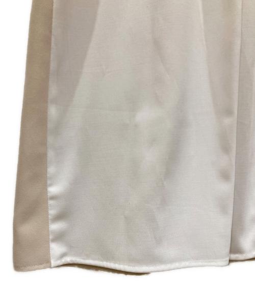 ADORE（アドーア）ADORE (アドーア) ドライハイツイストワンピース ホワイト サイズ:SIZE 38の古着・服飾アイテム