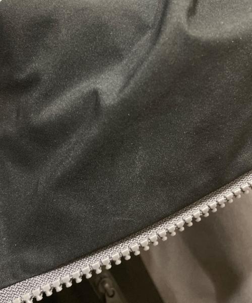 DESCENTE ALLTERRAIN（デザイント オルテライン）Descente ALLTERRAIN (デザイント オルテライン) ゴアテックスシェルジャケット“ZENCHIKEI” ブラック サイズ:SIZE Lの古着・服飾アイテム