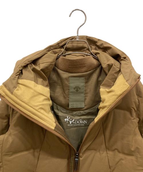 DESCENTE ALLTERRAIN（デザイント オルテライン）Descente ALLTERRAIN (デザイント オルテライン) SHUTTLE 水沢ダウンジャケット ブラウン サイズ:SIZE Mの古着・服飾アイテム