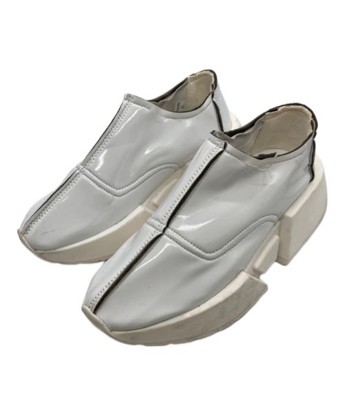 MM6 Maison Margiela（エムエムシックスメゾンマルジェラ）MM6 Maison Margiela (エムエムシックス メゾンマルジェラ) ホワイトチャンキースリッポン ホワイト サイズ:37の古着・服飾アイテム