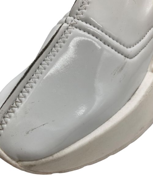 MM6 Maison Margiela（エムエムシックスメゾンマルジェラ）MM6 Maison Margiela (エムエムシックス メゾンマルジェラ) ホワイトチャンキースリッポン ホワイト サイズ:37の古着・服飾アイテム