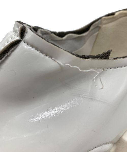 MM6 Maison Margiela（エムエムシックスメゾンマルジェラ）MM6 Maison Margiela (エムエムシックス メゾンマルジェラ) ホワイトチャンキースリッポン ホワイト サイズ:37の古着・服飾アイテム