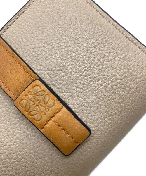 LOEWE（ロエベ）LOEWE (ロエベ) コンパクトウォレット ベージュの古着・服飾アイテム