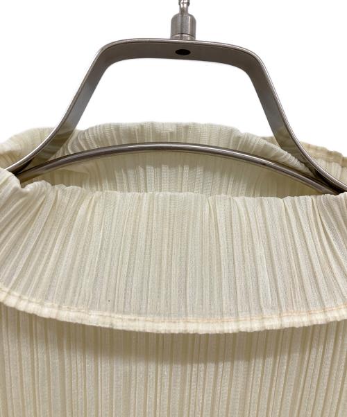 PLEATS PLEASE（プリーツプリーズ）PLEATS PLEASE (プリーツプリーズ) ノースリーブカットソー/プリーツカットソー/プリーツノースリーブカットソー/pp05-JK006 ベージュ サイズ:3の古着・服飾アイテム