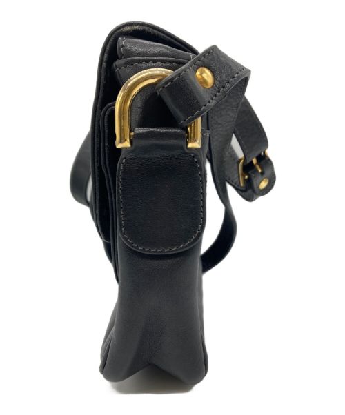 courreges（クレージュ）courreges (クレージュ) ロゴ型押しショルダーバッグ ブラックの古着・服飾アイテム