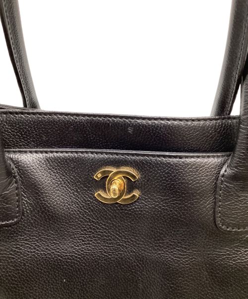 CHANEL（シャネル）CHANEL (シャネル) トートバッグ/エグゼクティブ/仕切りポーチ・ショルダーストラップ付 ブラックの古着・服飾アイテム