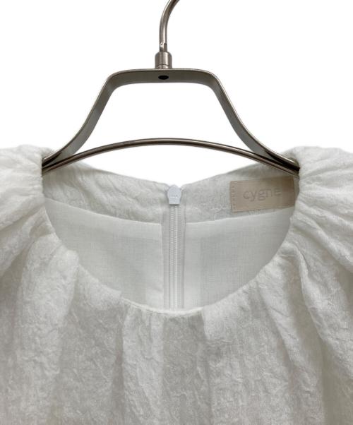 cygne（シーニュ）cygne (シーニュ) ジャガードパフショルダーブラウス/パフショルダーブラウス/ ホワイト サイズ:1の古着・服飾アイテム