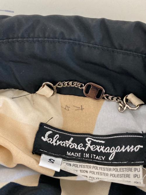 Salvatore Ferragamo（サルヴァトーレ フェラガモ）Salvatore Ferragamo (サルヴァトーレ フェラガモ) キルティングコート/中綿コート ブラック サイズ:Sの古着・服飾アイテム