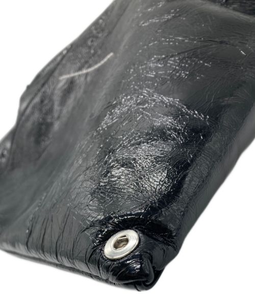 MM6 Maison Margiela（エムエムシックスメゾンマルジェラ）MM6 Maison Margiela JAPANESE MINI BAG/ ジャパニーズ ミニ バッグ/ トライアングルハンドバッグ/ハンドバッグ/SB6WD0013 P5685/エナメル ブラック×ネイビーの古着・服飾アイテム