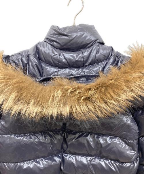 MONCLER（モンクレール）MONCLER (モンクレール) ROD/ファー付ダウンジャケット/44502/91/68950 パープルの古着・服飾アイテム