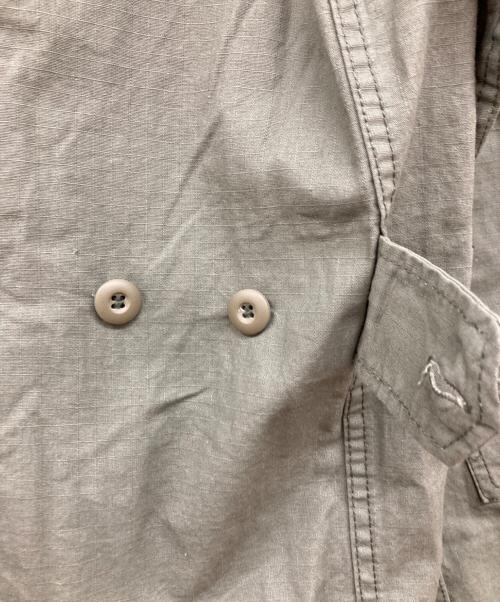 THRIFTY LOOK（スリフティールック）THRIFTY LOOK (スリフティールック) エンブロイダリー シャツ/ミリタリーシャツ/1611-499-2373-6700/刺繍/花/フラワー オリーブ サイズ:S 未使用品の古着・服飾アイテム