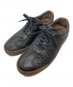 BOTTEGA VENETAボッテガベネタ）の古着「イントレチャートローカットスニーカー」｜ブラック