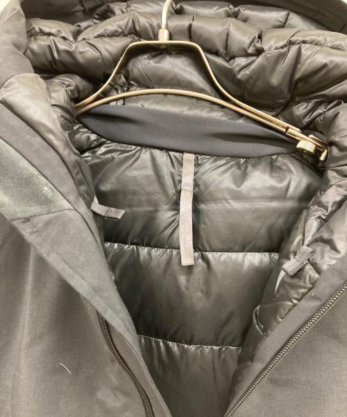 ARC'TERYX VEILANCE（アークテリクスヴェイランス）ARC'TERYX VEILANCE (アークテリクスヴェイランス) Monitor Down Coat/ヴェイランス モニター ダウン コート/ダウンコート/コート/21743 ブラック サイズ:Sの古着・服飾アイテム