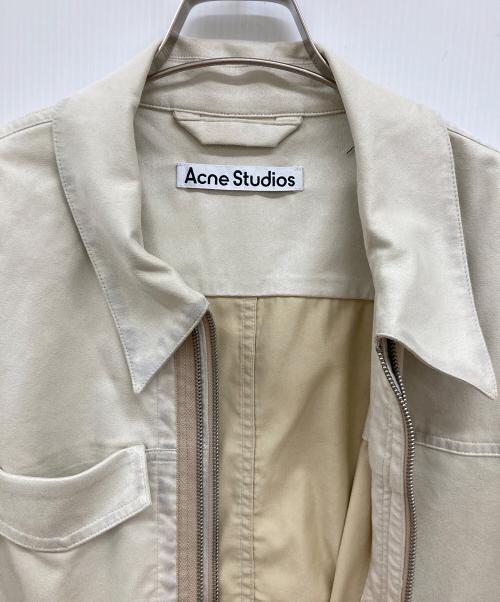 Acne studios（アクネ ストゥディオス）Acne studios (アクネ ストゥディオス) ワッペン刺繍ジップアップブルゾン/FN-MN-OUTW001046/ﾌﾞﾙｿﾞﾝ/スエード調ﾌﾞﾙｿﾞﾝ アイボリー サイズ:44の古着・服飾アイテム
