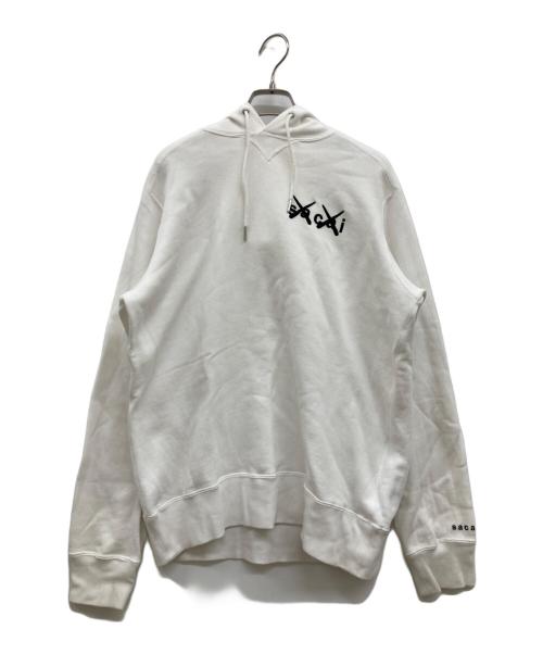 sacai（サカイ）sacai (サカイ) KAWS (カウズ) sacai × KAWSコラボ/21SS/Embroidery Hoodie/KAWS/21-0283S ホワイト サイズ:2の古着・服飾アイテム