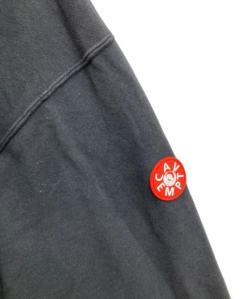 C.E cavempt（シーイー キャベンプト）C.E Cavempt (シーイー キャベンプト) フェードスウェット/刺繍スウェット グレー サイズ:Mの古着・服飾アイテム