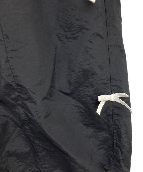 Sea Room lynn（シールームリン）Sea Room Lynn (シールームリン) Side mini Ribbon Sportyパンツ/ナイロンパンツ/ドローコードパンツ ブラック サイズ:Mの古着・服飾アイテム