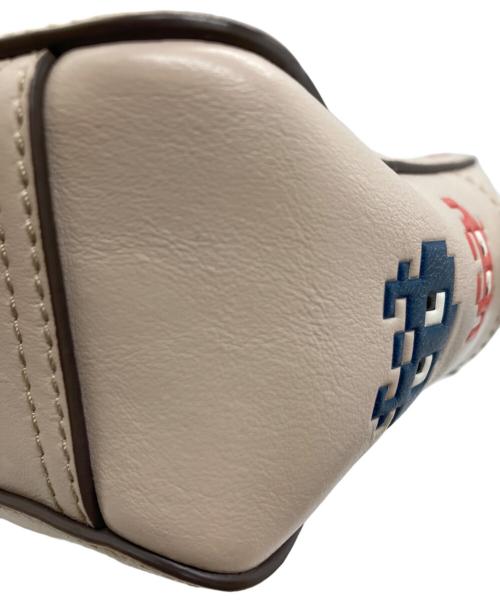 ANYA HINDMARCH（アニヤ・ハインドマーチ）ANYA HINDMARCH (アニヤハインドマーチ) ペースインベーダー ショルダーバッグ/ショルダーポーチ ベージュの古着・服飾アイテム