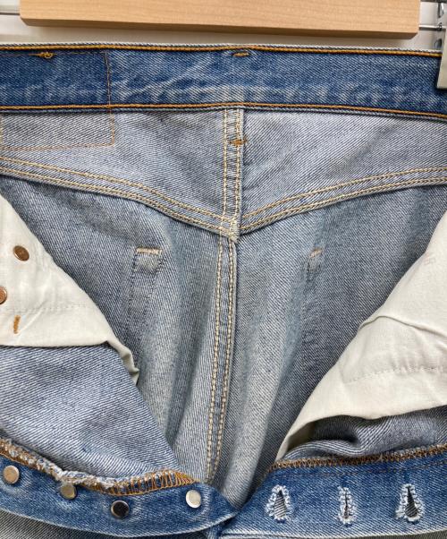 LEVI'S（リーバイス）LEVI'S (リーバイス) LOT501 ダメージデニムパンツ/USA製・97年製・裏ボタン501  インディゴ サイズ:w30の古着・服飾アイテム