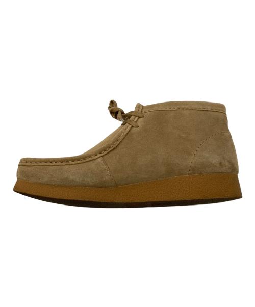 CLARKS（クラークス）CLARKS (クラークス) ワラビーブーツ ベージュ/ダークサンドスエード サイズ:UK9.5の古着・服飾アイテム