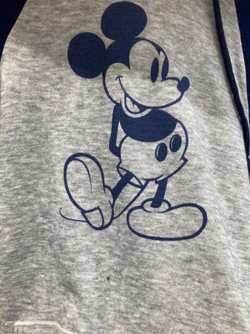 DISNEY（ディズニー）Disney (ディズニー) S/Sラグランパーカー/ミッキー/80s グレー×ネイビー サイズ:Mの古着・服飾アイテム