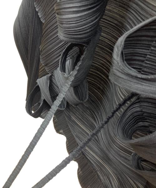 PLEATS PLEASE（プリーツプリーズ）PLEATS PLEASE (プリーツプリーズ) ロール加工プリーツボレロカーディガン ブラック サイズ:FREEの古着・服飾アイテム