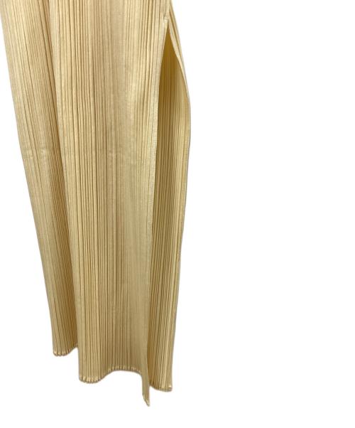 PLEATS PLEASE（プリーツプリーズ）PLEATS PLEASE (プリーツプリーズ) プリーツノースリーブワンピース/ノースリーブワンピース/プリーツワンピース/ PP01-JH601 ベージュ サイズ:2の古着・服飾アイテム