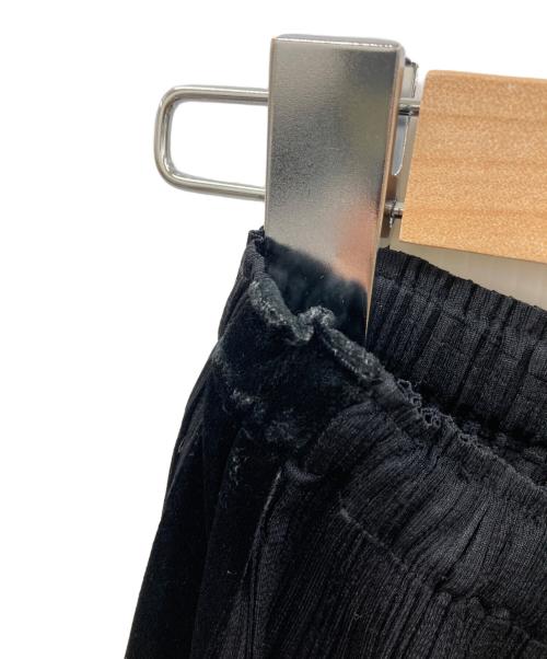 PLEATS PLEASE（プリーツプリーズ）PLEATS PLEASE (プリーツプリーズ) サイドラインプリーツパンツ/プリーツワンピース/サイドラインパンツ/パンツ ブラック サイズ:1の古着・服飾アイテム