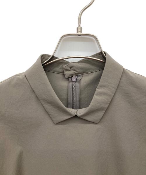 NO CONTROL AIR（ノーコントロールエアー）no control air (ノーコントロールエアー) ストレッチ マット タイプライター 襟付き プルオーバー/NC0507PO グレー サイズ:記載なしの古着・服飾アイテム