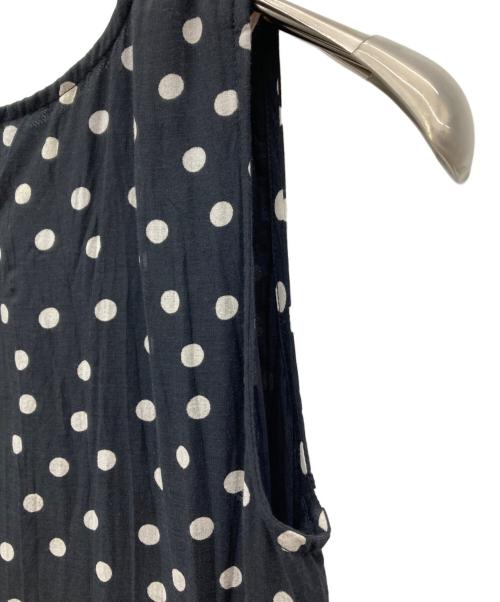 BEARDSLEY（ビアズリー）BEARDSLEY (ビアズリー) クリンクルドットワンピース/ドットノースリーブティアードワンピース ブラック サイズ:FREE 未使用品の古着・服飾アイテム