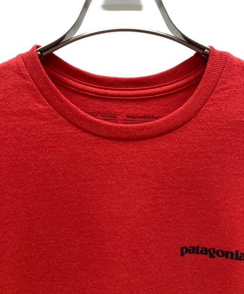 Patagonia（パタゴニア）Patagonia (パタゴニア) P-6 Logo Responsibili-Tee / P-6ロゴ レスポンシビリティー レッド サイズ:XS 未使用品の古着・服飾アイテム