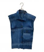 PLEATS PLEASEプリーツプリーズ）の古着「パッチワークデニム転写プリントプリーツノースリーブシャツ/前開きカーディガン/ノースリーブカットソー/PP12-JJ522」｜インディゴ