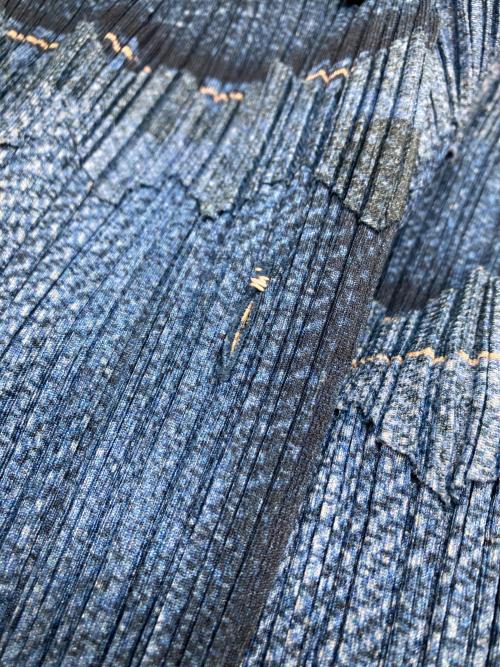 PLEATS PLEASE（プリーツプリーズ）PLEATS PLEASE (プリーツプリーズ) パッチワークデニム転写プリントプリーツノースリーブシャツ/前開きカーディガン/ノースリーブカットソー/PP12-JJ522 インディゴ サイズ:3の古着・服飾アイテム