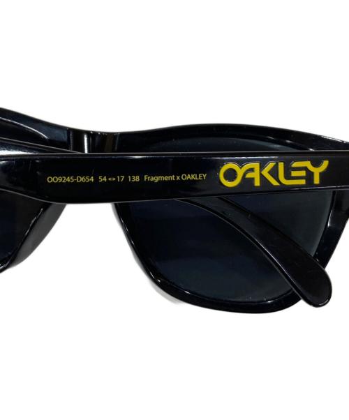 OAKLEY（オークリー）OAKLEY (オークリー) FRAGMENT DESIGN (フラグメントデザイン) Frogskins(A) コラボサングラス/フレームキズ有/OO9245-D654 Polished Black サイズ:54□17 138の古着・服飾アイテム