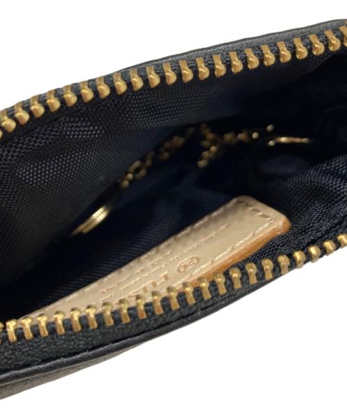 russet（ラシット）russet (ラシット) カラビナ付き ソフトレザーマルチケース ブラックの古着・服飾アイテム