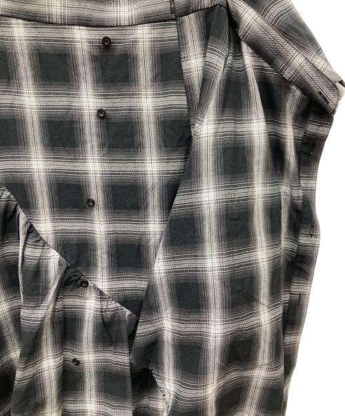 SLY（スライ）SLY (スライ) DAMAGE FLANNEL 2WAY スカート/ダメージフランネル2WAYスカート グレー×ブラック サイズ:SIZE 2の古着・服飾アイテム