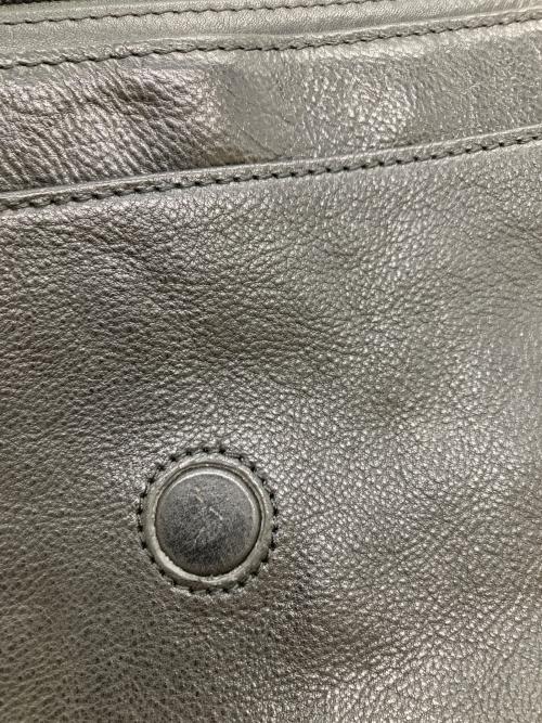 ultima tokyo（ウルティマトーキョー）ultima TOKYO (ウルティマトーキョー) フラップレザーショルダーバッグ ブラックの古着・服飾アイテム