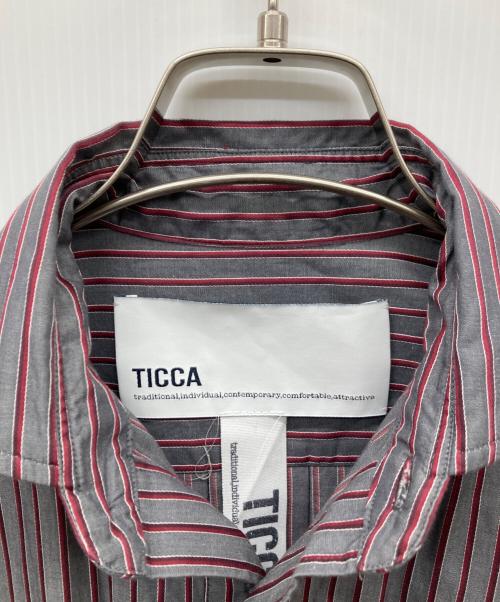 ticca（ティッカ）TICCA (ティッカ) SOMELOS/ストライプシャツワンピース グレー×レッド サイズ:FREEの古着・服飾アイテム