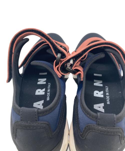MARNI（マルニ）MARNI (マルニ) SCARPA SNEAKER/スカルパスニーカー/ベルクロスニーカー ネイビー×ピンク サイズ:39の古着・服飾アイテム