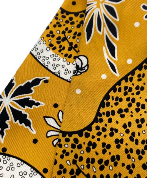 HERMES（エルメス）HERMES (エルメス) ツイリー スカーフ/シルク ミエル×ノワール×ブラン イエロー×ブラックの古着・服飾アイテム