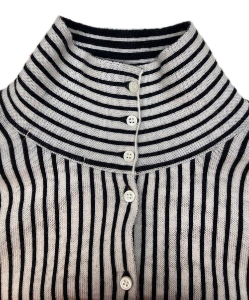 TAN（タン）TAN (タン) バックボタンストライプハイネックニット アイボリー×ブラック サイズ:FREEの古着・服飾アイテム