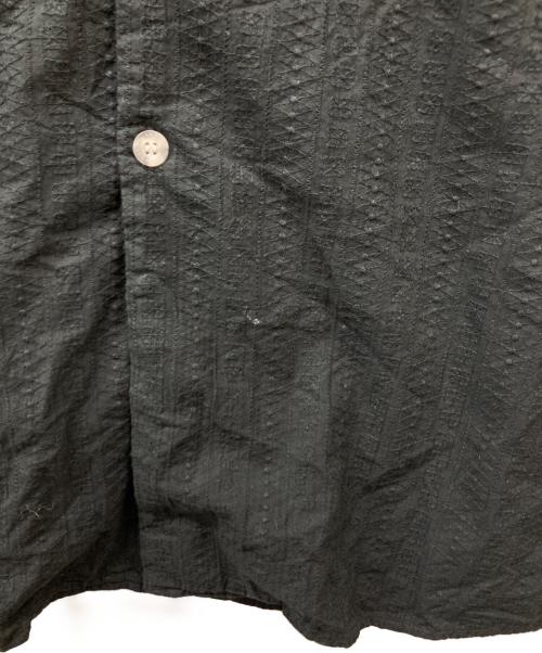 SHINYA KOZUKA（シンヤコズカ）SHINYA KOZUKA (シンヤコズカ) 刺繍パターンL/Sシャツ ブラック サイズ:Mの古着・服飾アイテム