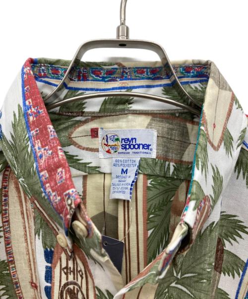 reyn spooner（レイン スプナー）reyn spooner (レイン スプナー) サーフボード/アロハシャツ ホワイト×グリーン サイズ:M 未使用品の古着・服飾アイテム