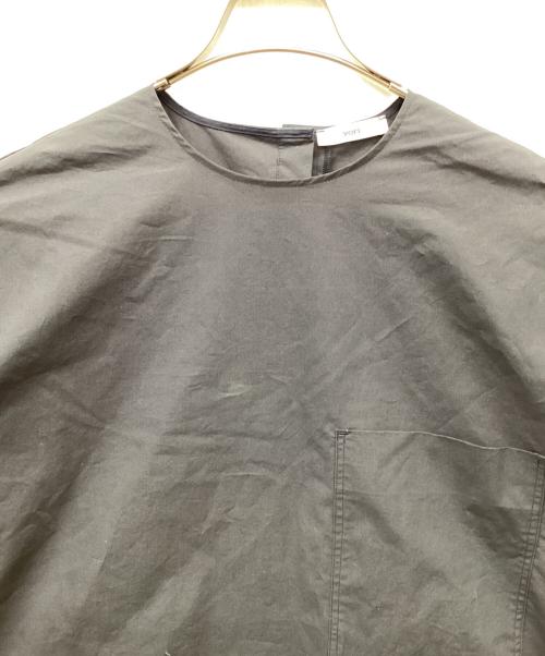 YORI（ヨリ）yori (ヨリ) ヘムフリルブラウス ネイビー サイズ:FREEの古着・服飾アイテム