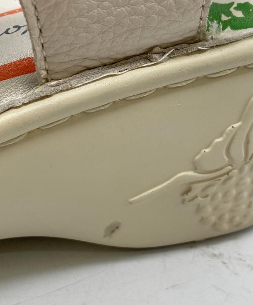 estacion（エスタシオ）ESTACION (エスタシオ) コンフォートサンダル アイボリー×マルチカラー サイズ:Sの古着・服飾アイテム